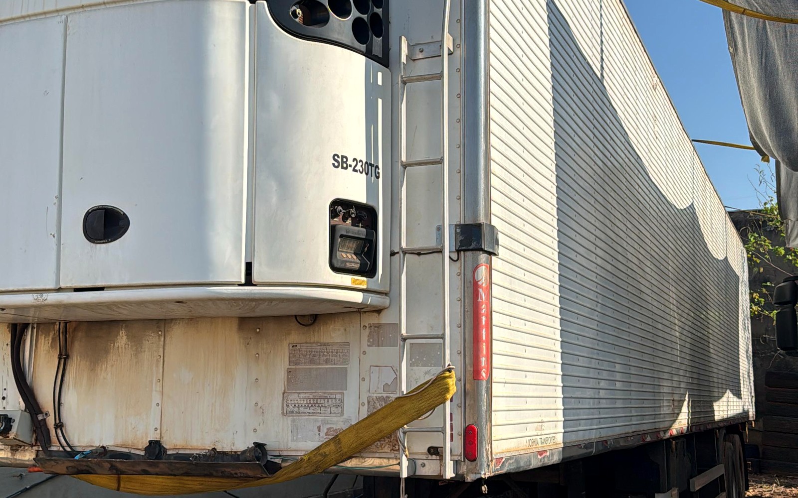 Carreta Frigorífica Martins com TK SB 230 — foto real 1