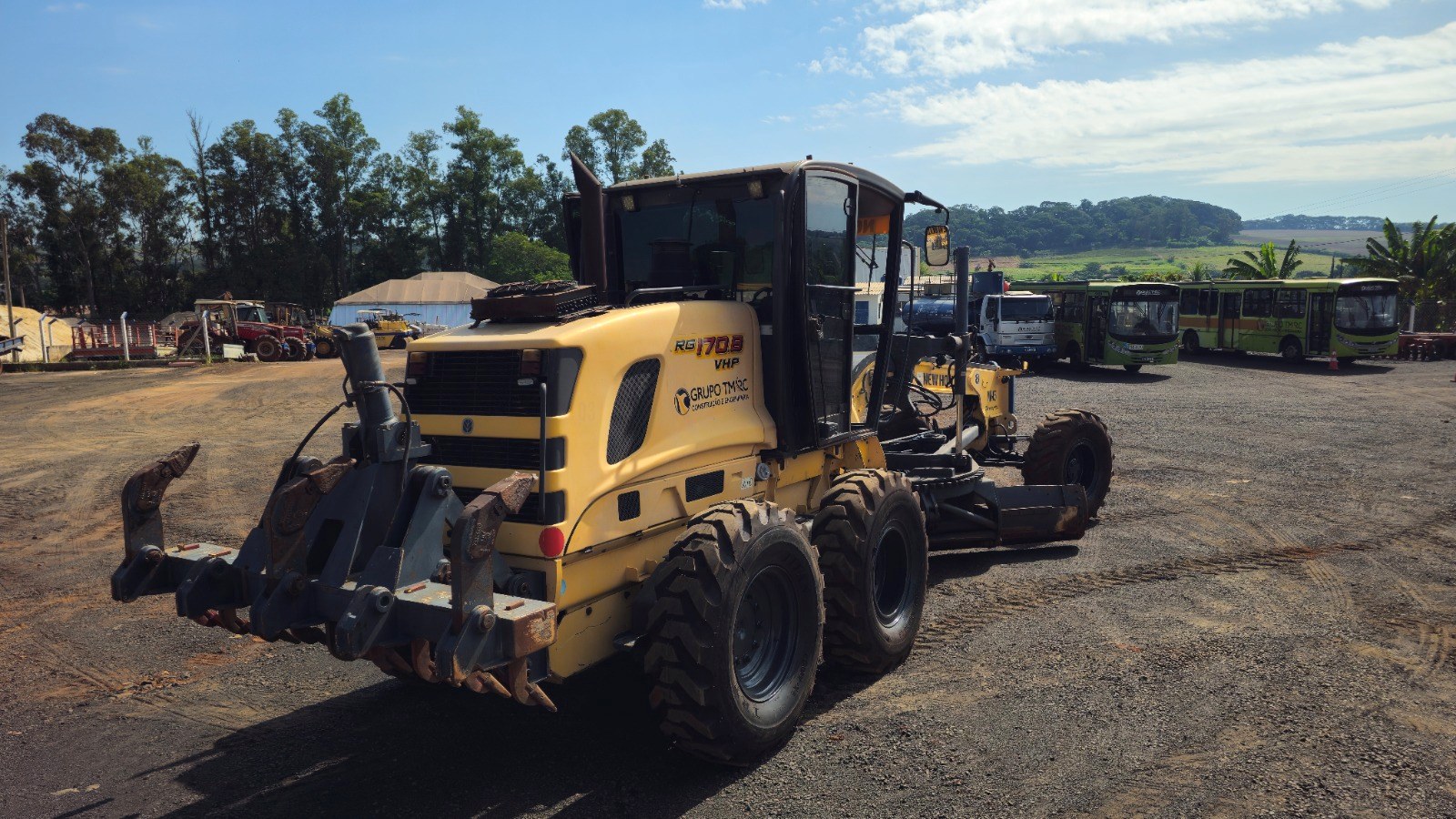 Motoniveladora New Holland RG170B — miniatura real 2